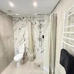 Luxury Bam *
