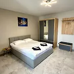 Luxury Bam