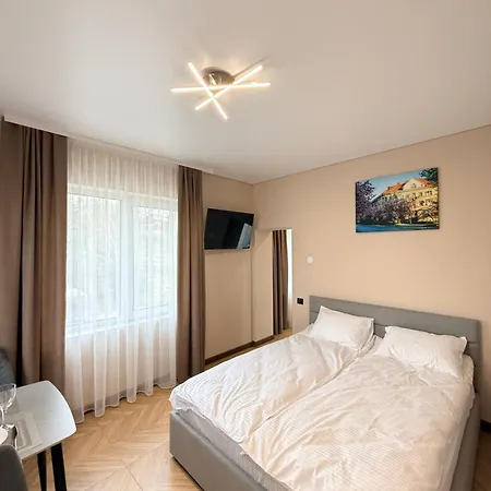 Evuri Bam Lejlighed Uzjhorod