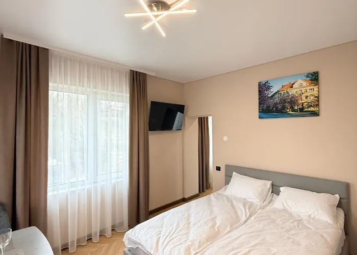 Luxury Bam Apartamento Úzhgorod